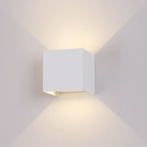 Aplique Led Cuadrado Exterior Ip54 Blanco 5w Calido 3000k Modelo Shaula